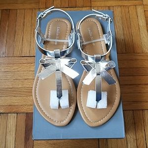 Laila Rowe Metallic Faux Leather w/Bow Sandals